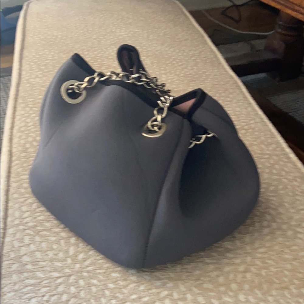 Gently used leghila bag